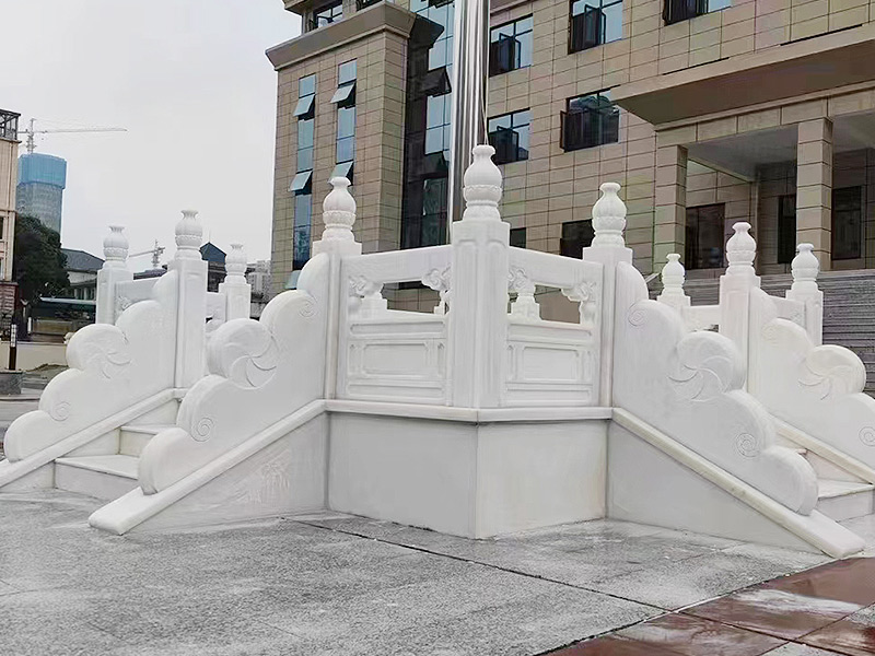 漢白玉升旗臺(tái)欄桿.jpg
