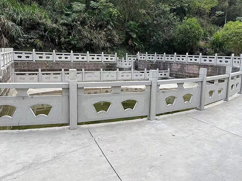 水庫(kù)石護(hù)欄.jpg